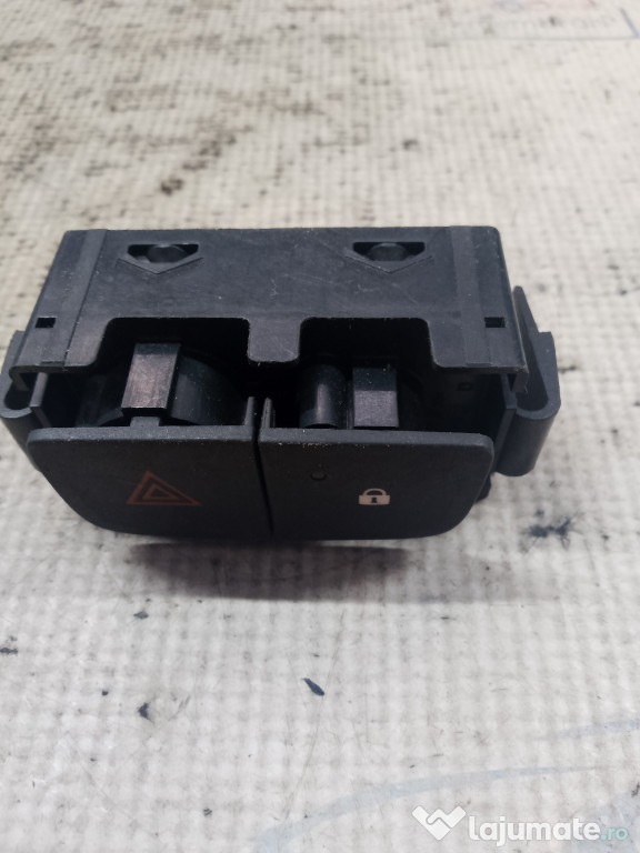 Buton avarie Dacia Duster 2012