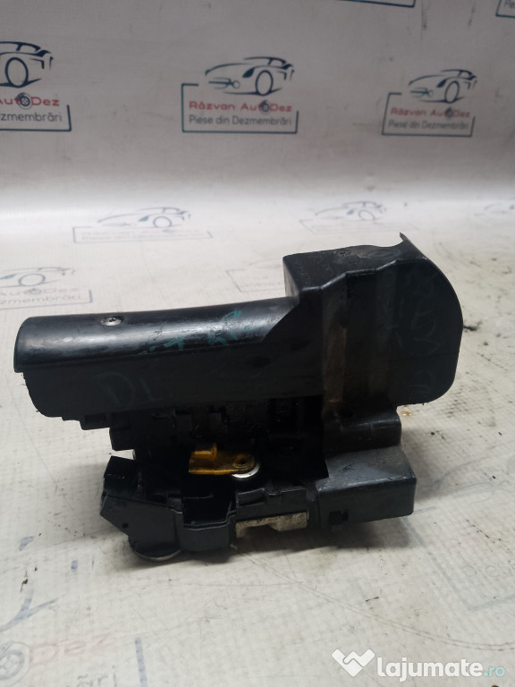 Broasca stanga spate Dacia Duster 2013