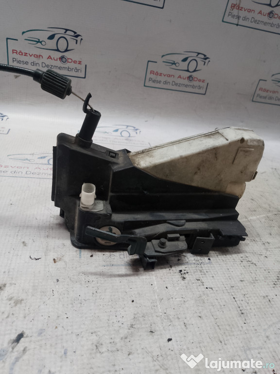 Broasca dreapta fata Volkswagen Sharan 2002