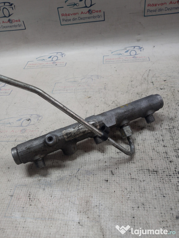 Rampă injectoare stanga Audi A4 B8 3.0 2011