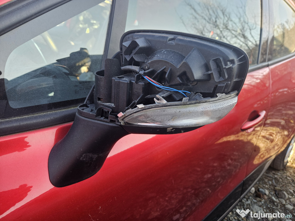 Oglinda stanga incompletă Renault Clio 4 2016