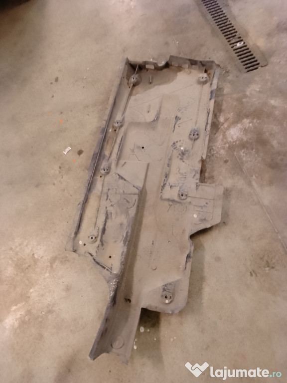 Scut lateral dreapta Volkswagen Polo 1.6 Motorina 2010