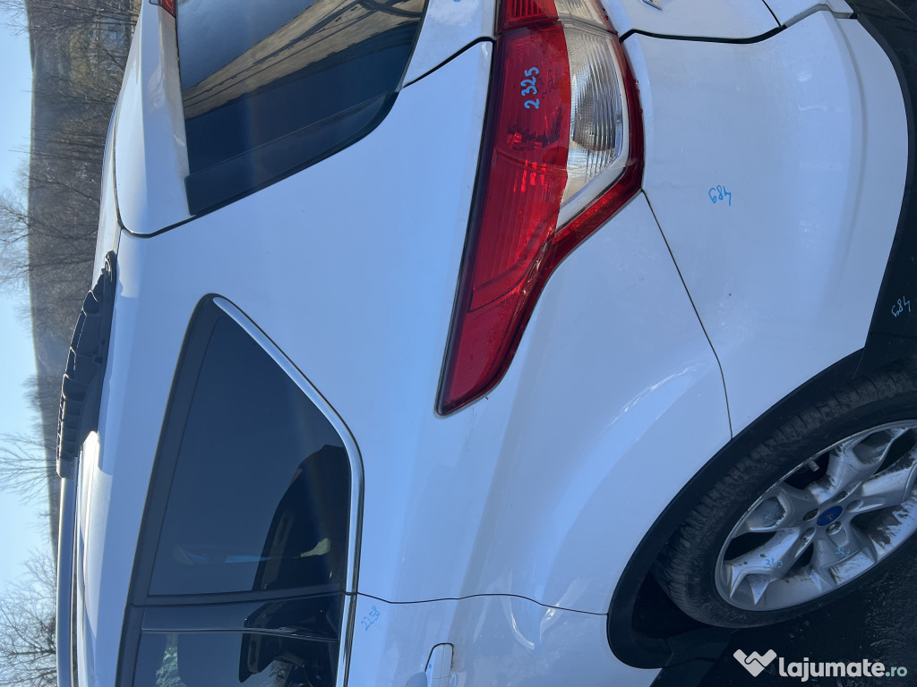 Aripa Stanga Spate Ford Kuga 2015