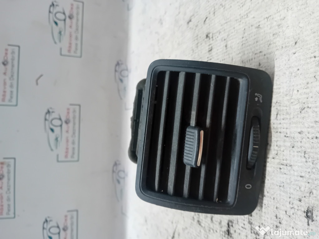 Grila ventilatie dreapta Volkswagen Jetta 2011