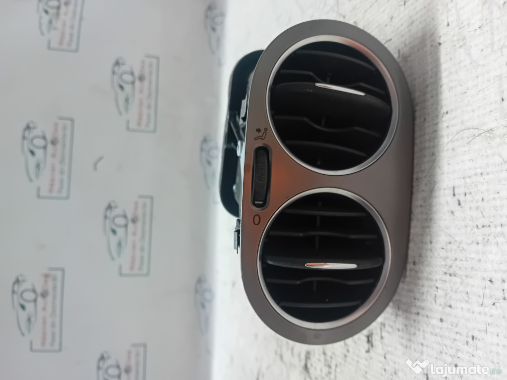 Grila ventilatie dreapta Volkswagen Tiguan 2011