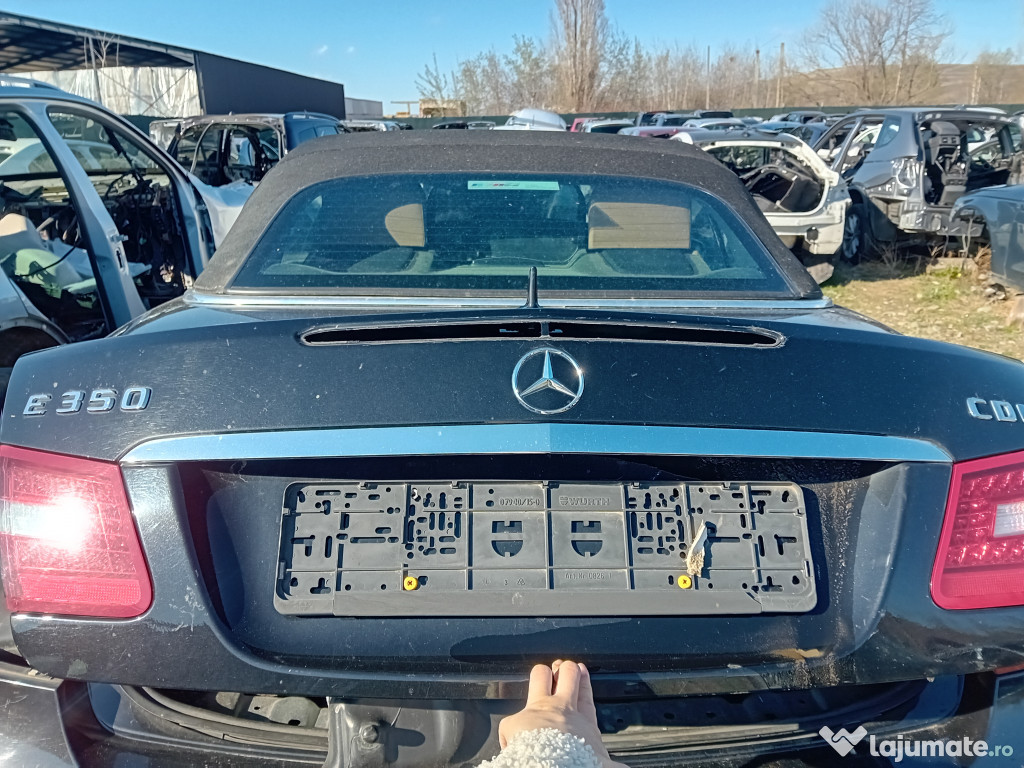 Hayon Mercedes E 350 2009