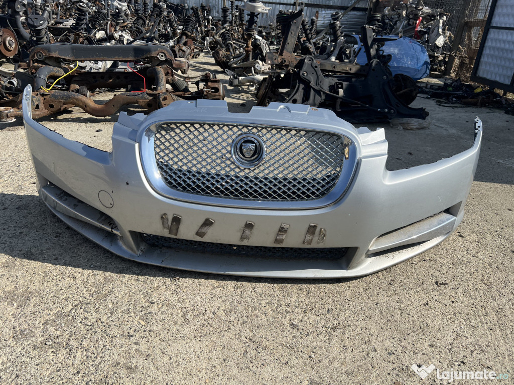 Bara fata Jaguar XF 2010