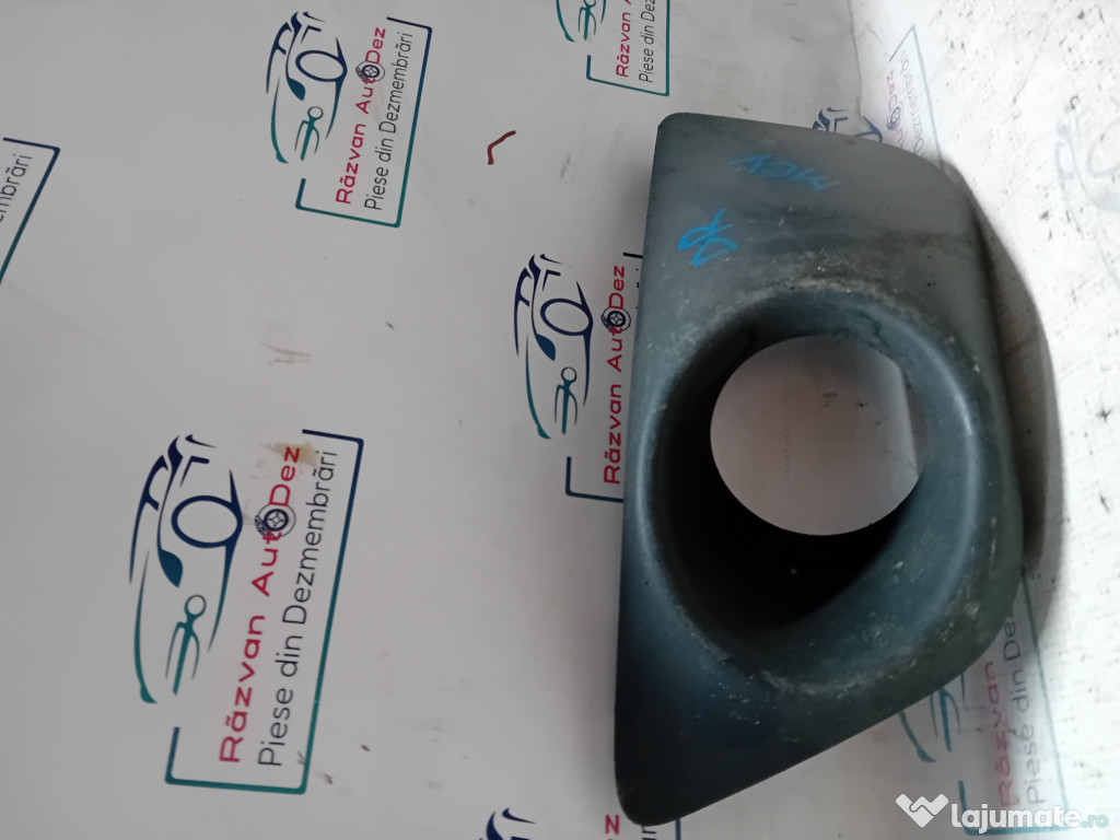 Grila proiector dreapta Dacia Logan Mcv 2016