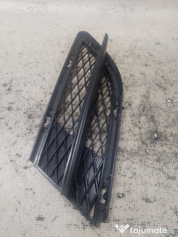 Grila proiector stanga BMW E90 2011