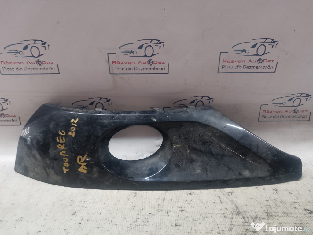 Grila proiector dreapta Volkswagen Touareg 2012