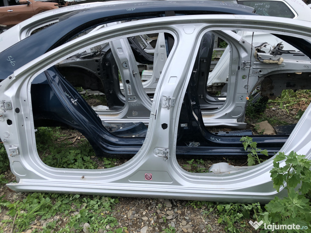 Prag stanga tabla Peugeot 508 Berlina - Motorina 2012