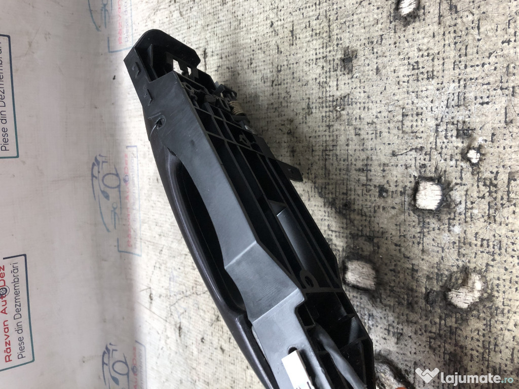 Maner exterior stanga fata Nissan Qashqai 2015