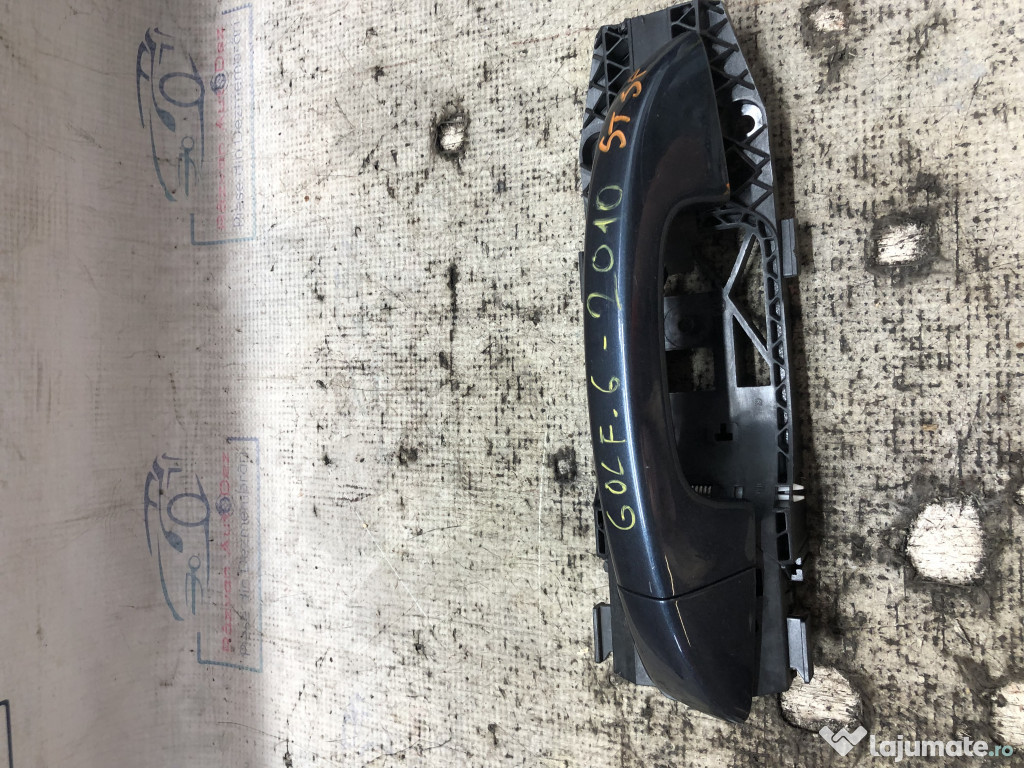 Maner exterior stanga spate Volkswagen Golf 6 2010