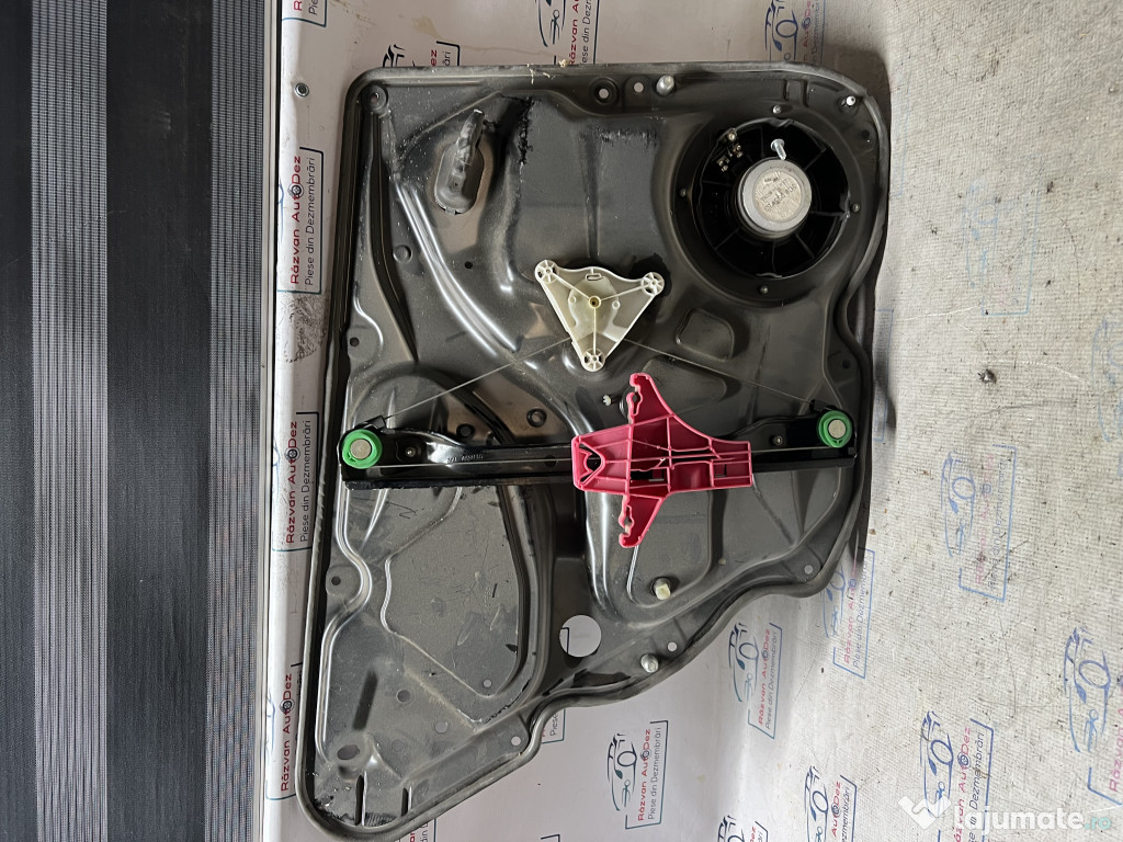 Macara geam stanga spate Volkswagen Passat B7 2011