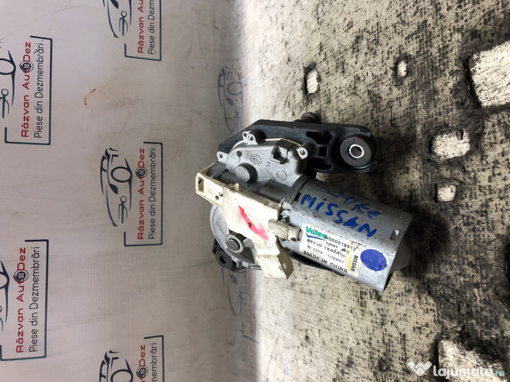 Motoras stergator hayon Nissan Juke 2015