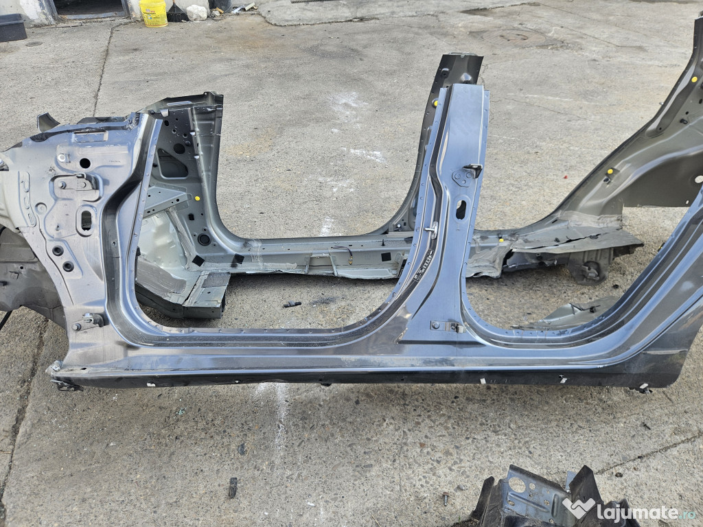 Prag stanga tabla Ford Fiesta Hatchback - Benzina 2018