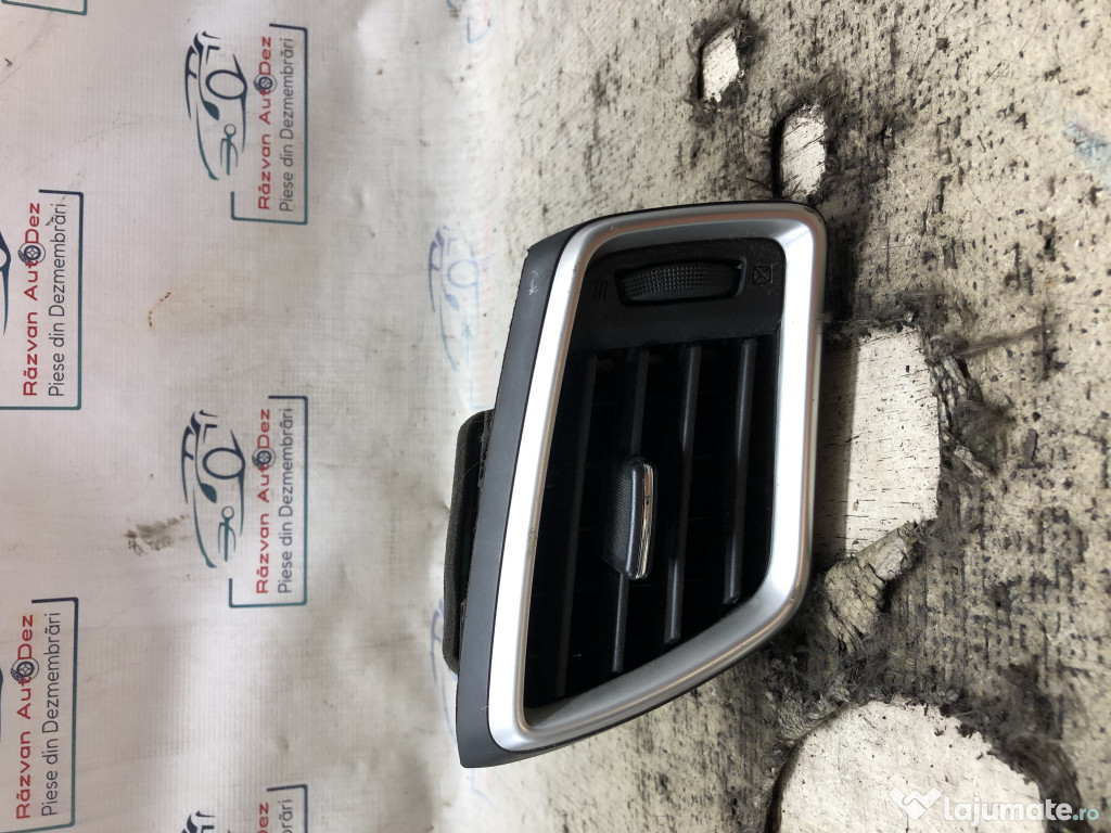 Grila ventilatie dreapta Nissan Qashqai 2014