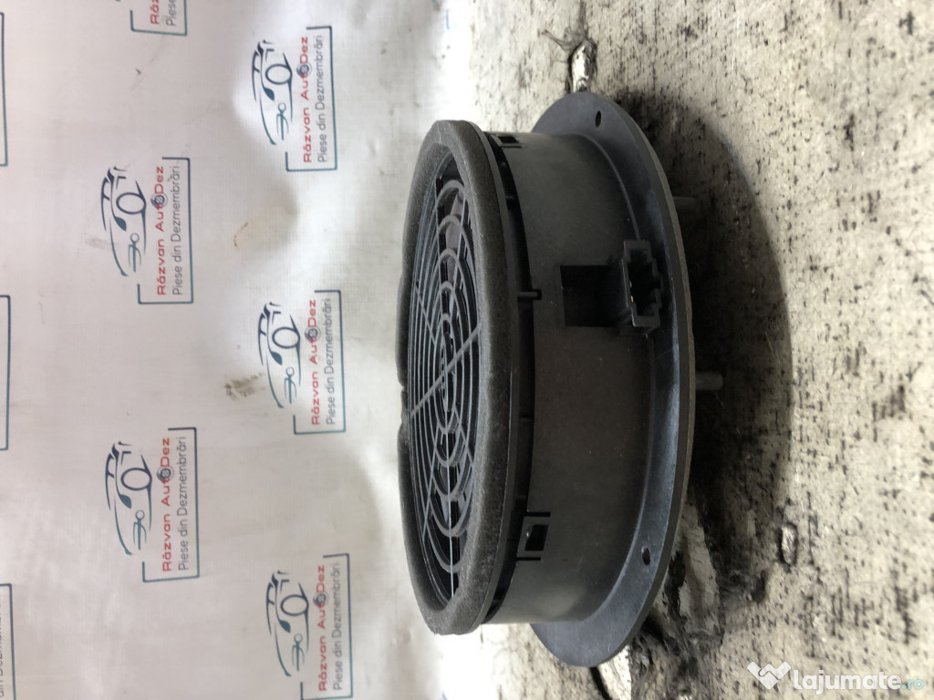 Boxa stanga fata Audi Q3 2013