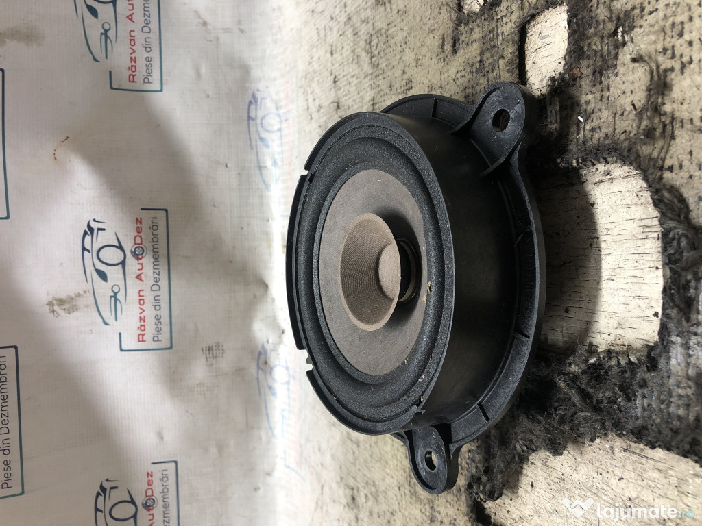 Boxa dreapta spate Renault Clio 4 2015