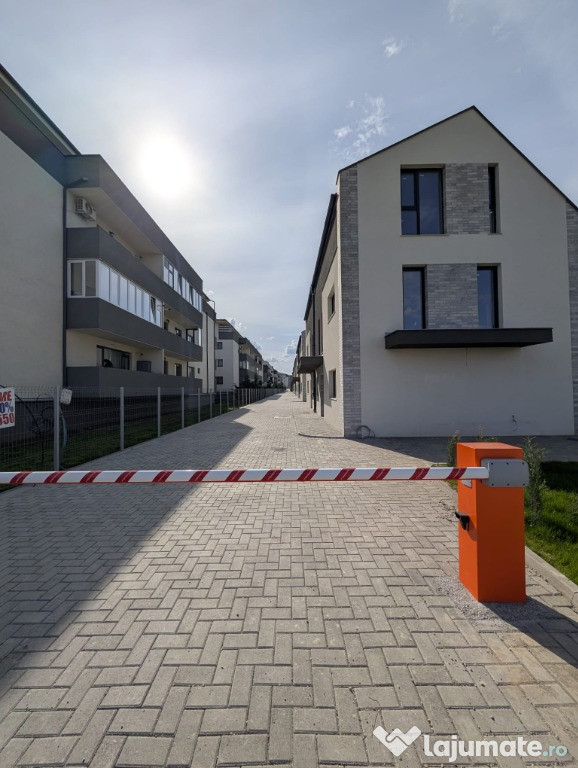 Casă tip duplex cu 4 camere de vânzare în Florești, Comision 0
