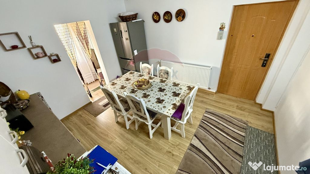 Apartament decomandat cu 2 camere