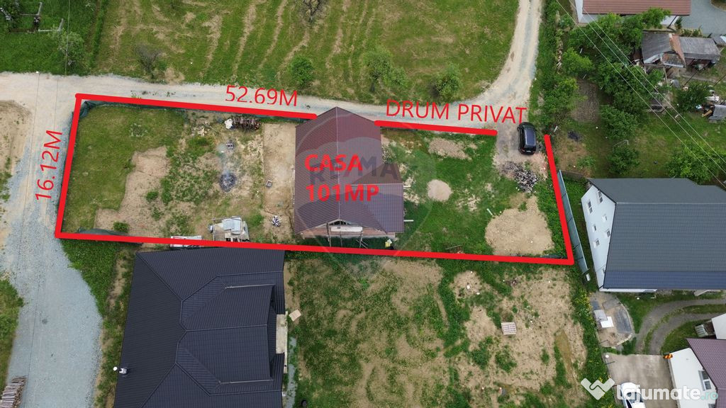 Casă de vânzare la rosu cu 8 arii de teren în Baia Spr...