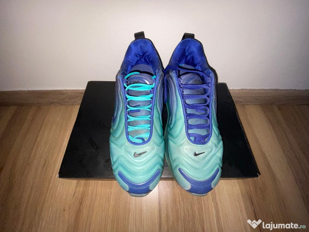 Nike Air Max 720, conditie foarte buna, marime 35,5