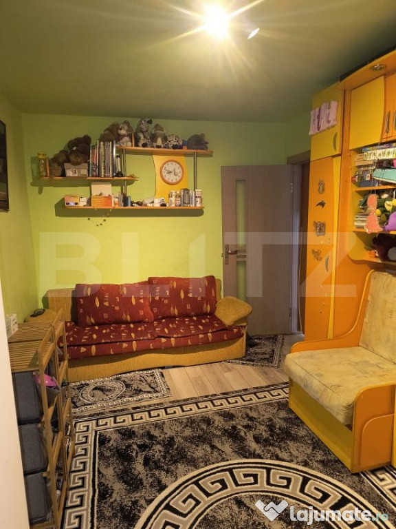Apartament de vanzare, cu 2 camere, 38 mp, zona Dâmbu Pietr
