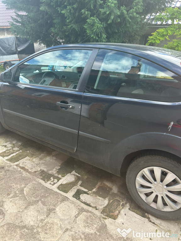 Ford focus anul 2005 in stare foarte bună