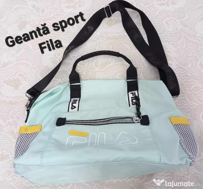 Vând o geanta sport Fila