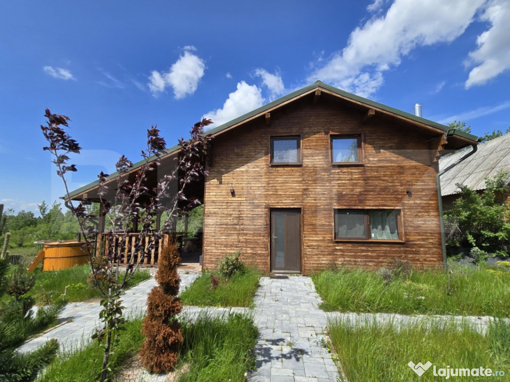 Cabană cu 4 dormitoare, teren intravilan de 1250mp, ciubăr
