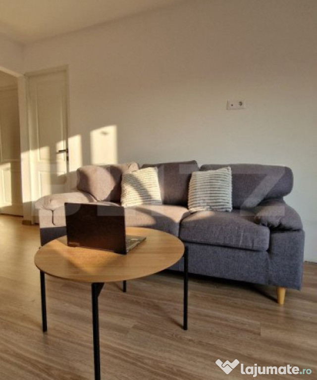 Apartament cu 3 camere, mobilat modern, parcare, zona Tinere
