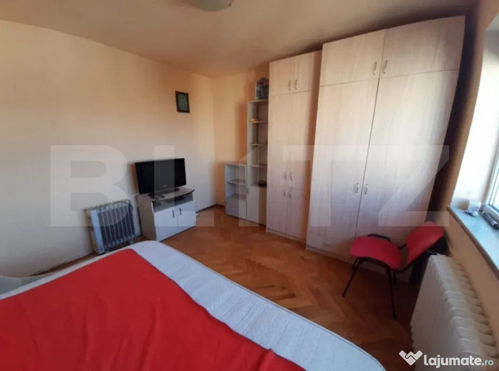 Apartament 2 camere, decomandat, parcare, zona Manastur