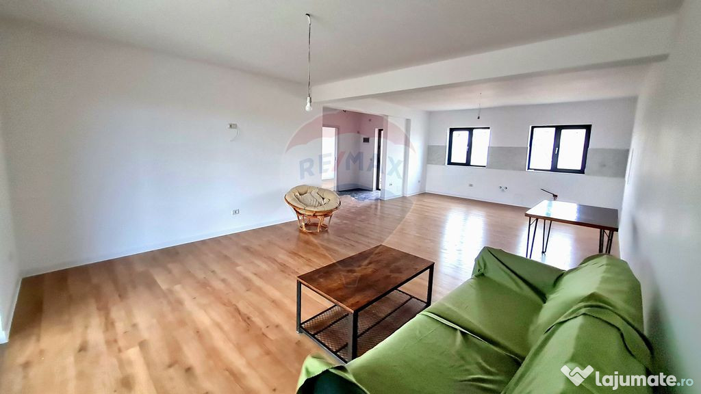 Casă de vanzare cu 3 camere in Doctor Carnabel