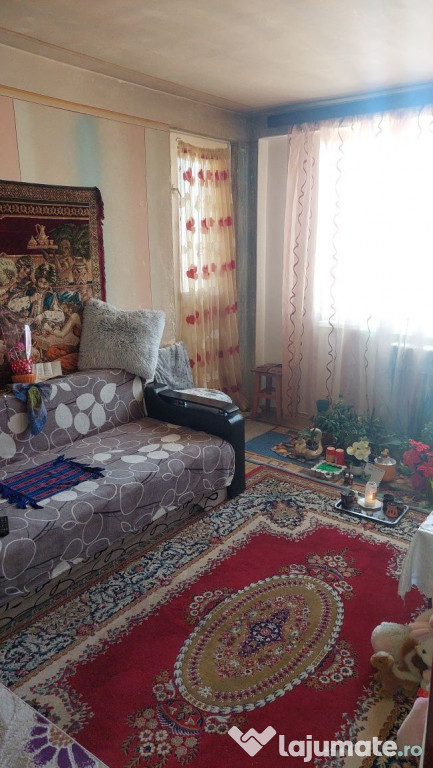 Apartament 3 camere zona Grivitei