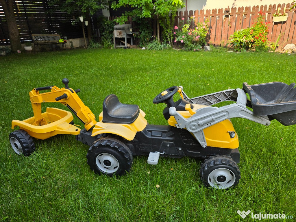 Tractor cu remorca Smoby