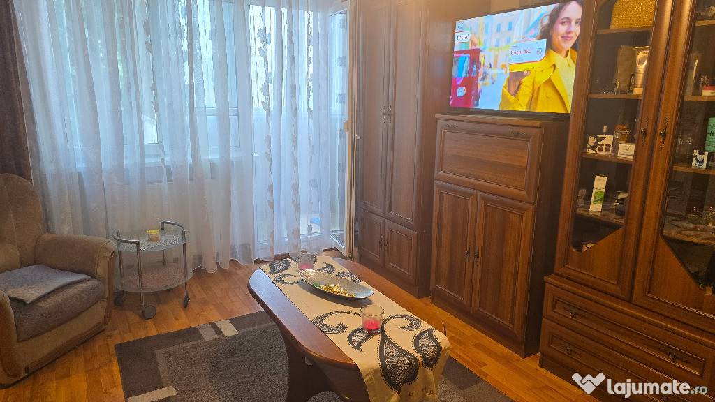 Vand apartament cu 2 camere in Deva, Piata, etaj 3, mobilat