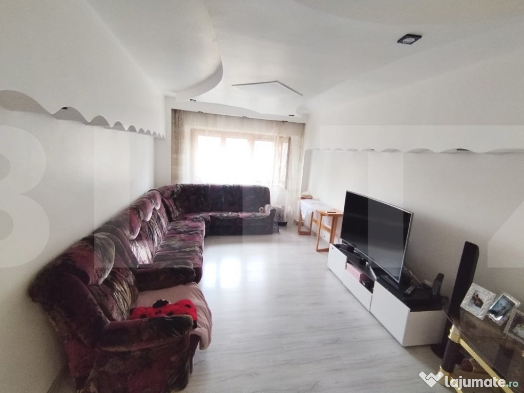 Apartament de 4 camere ,85mp +boxa+loc parcare, zona Stadion