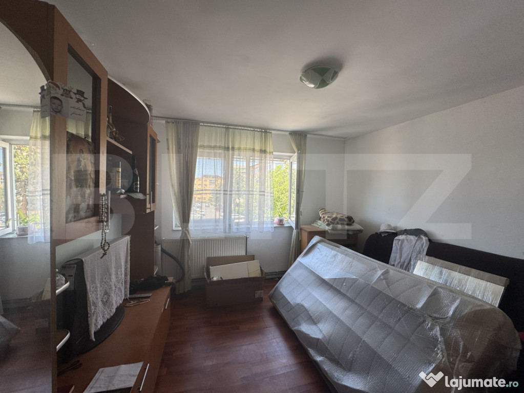 Apartament 2 camere decomandat, zona Piața Mică