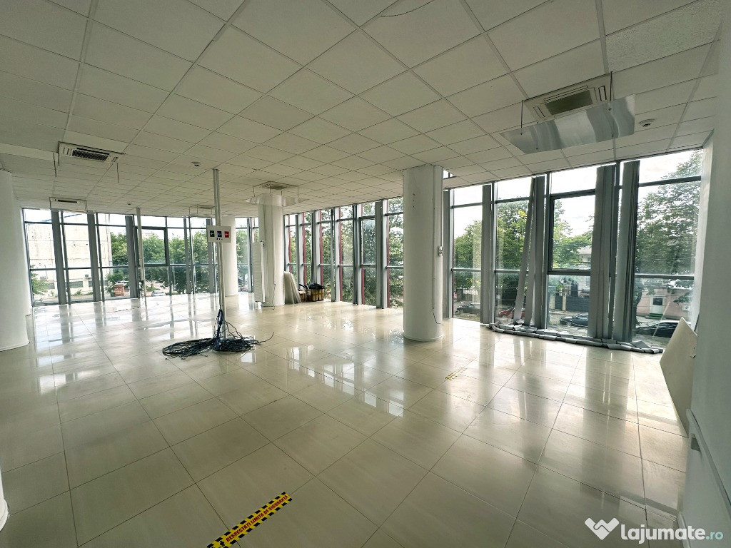 Spațiu comercial 35mp de închiriat Galați G. Coșbuc Locație excelentă