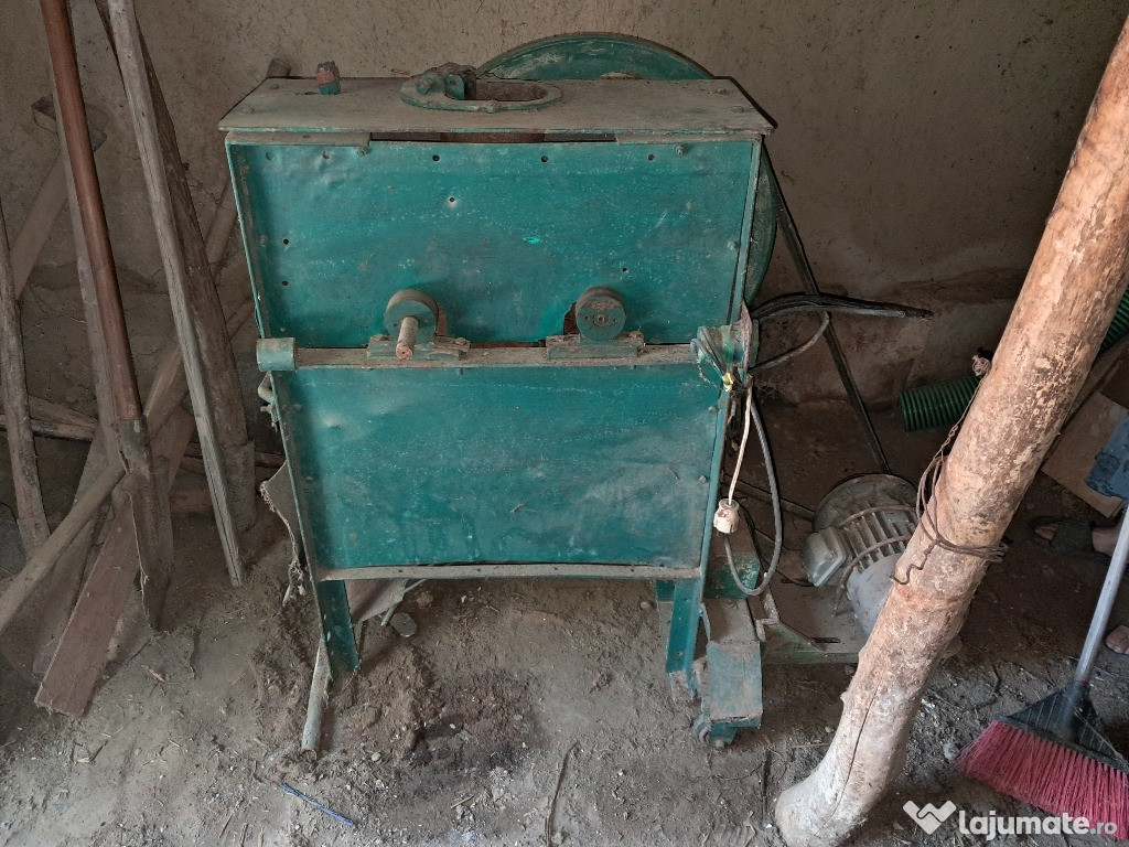 Vindem masina de batut porumb electrica
