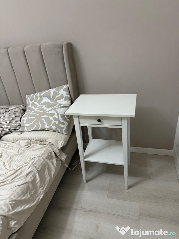 Mobilier dormitor -2noptiere/comoda 8 sertare/masa cu oglindă