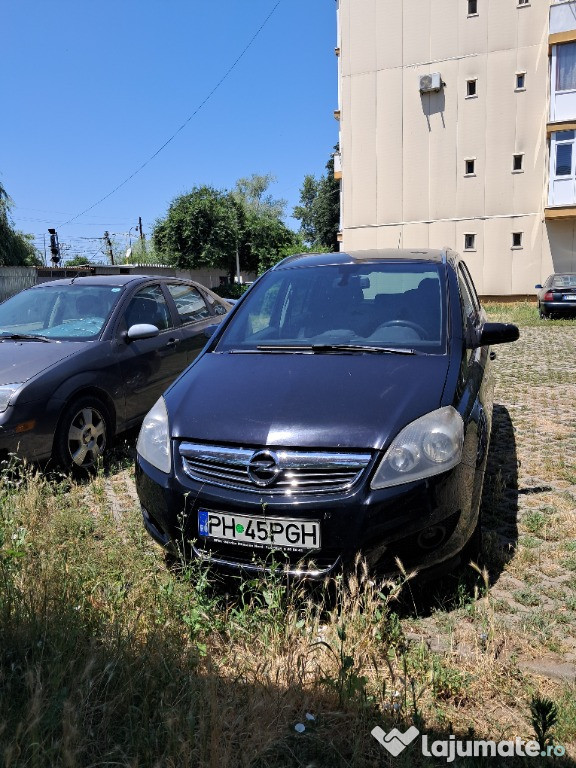 Vand auto opel zafira B 2008