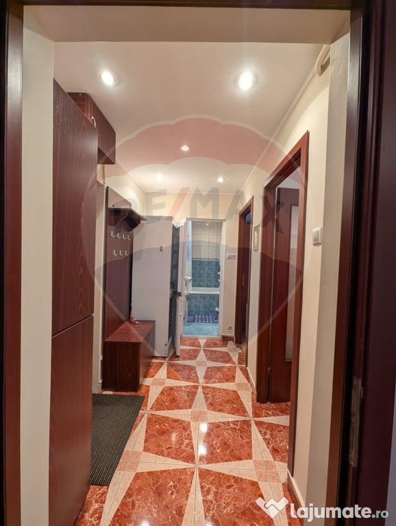 Apartament cu 2 camere de închiriat în zona Periferie