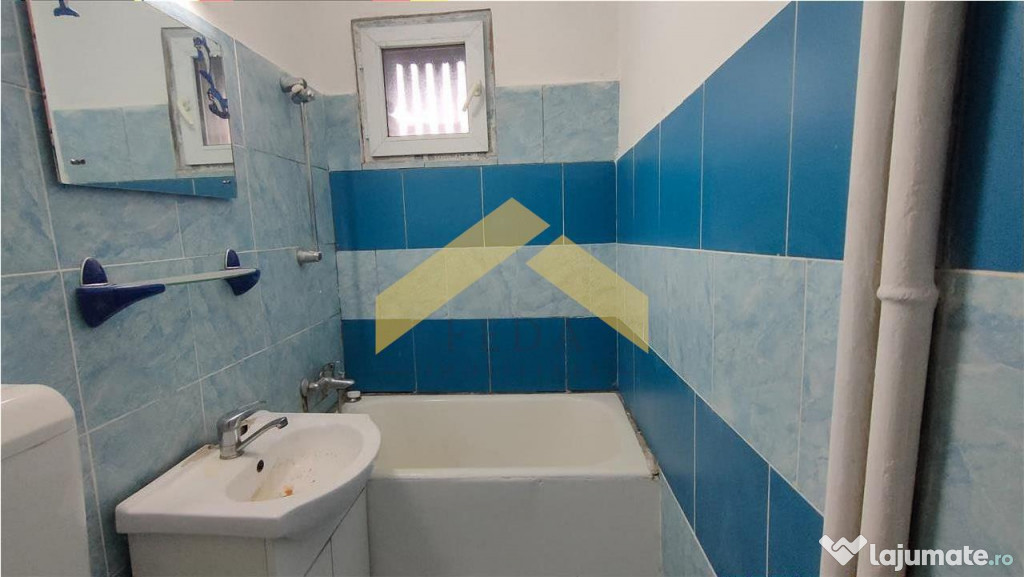 Apartament 2 camere de zona Boul Rosu