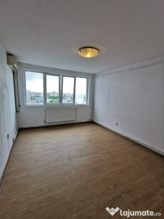 Apartament 3 camere decomandat Cetății Et 10 lift boxa in CF