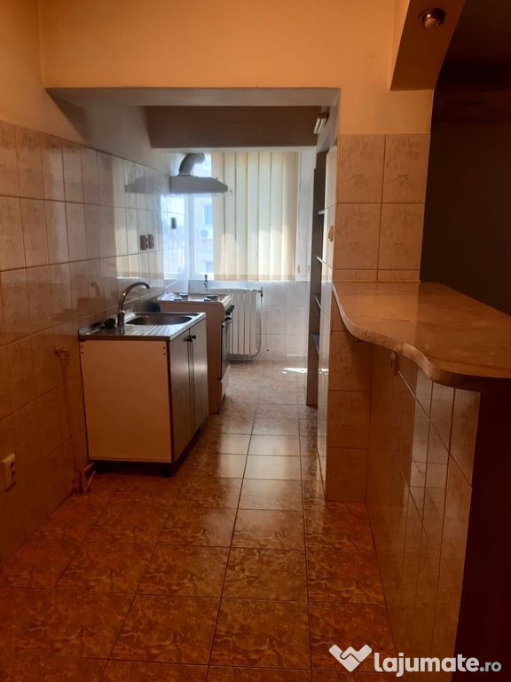 Garsoniera zona FAR
