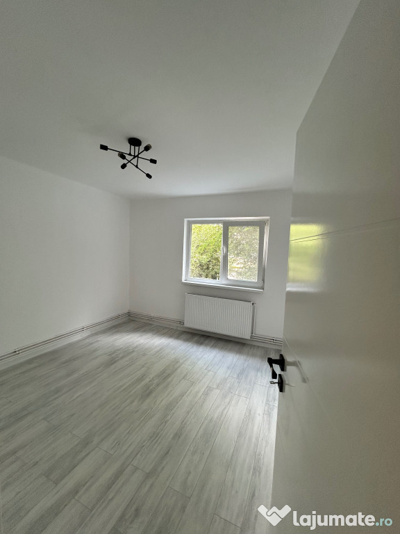 Apartament 2 camere decomandat etajul 1 Triaj