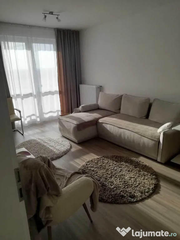 Apartament 2 camere ,decomandate ,zona Tractorul