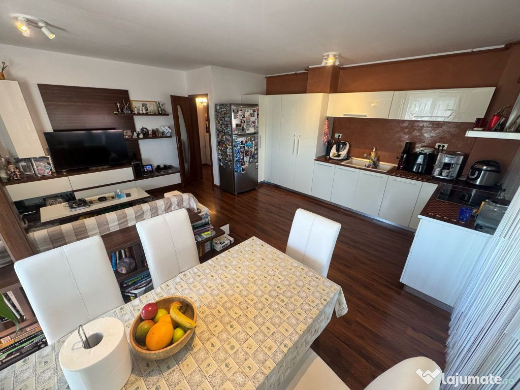 Apartament 3 camere decomandat zona Euromaterna